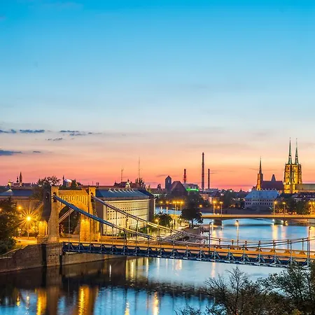 Tower Aparthotel Wroclaw